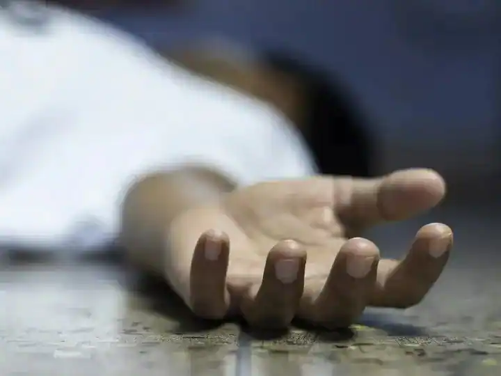 উত্তৰ প্রদেশত একে পৰিয়ালৰে ৫ জনৰ ৰহস্যজনক মৃত্যু, বিজেপি চৰকাৰৰ দিশে আঙুলি বিৰোধীৰ 4 ৫ জনৰ ৰহস্যজনক মৃত্যু