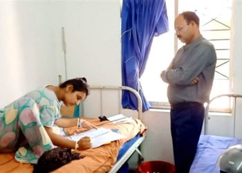 সন্তান জন্মৰ ১৫ মিনিট পিছতেই পৰীক্ষাত বহিল প্ৰসূতি-ছাত্রী: