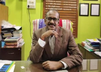 আনন্দৰাম ঢেকিয়াল ফুকন মহাবিদ্যালয়ৰ অধ্যক্ষ ড° সুৰজিৎ কুমাৰ ভাগৱতীক নিলম্বনঃ যৌন নিৰ্যাতনৰ অভিযোগ তেওঁৰ বিৰুদ্ধে 4 আনন্দৰাম ঢেকিয়াল ফুকন মহাবিদ্যালয়ৰ অধ্যক্ষ ড° সুৰজিৎ কুমাৰ ভাগৱতীক নিলম্বনঃ যৌন নিৰ্যাতনৰ অভিযোগ তেওঁৰ বিৰুদ্ধে