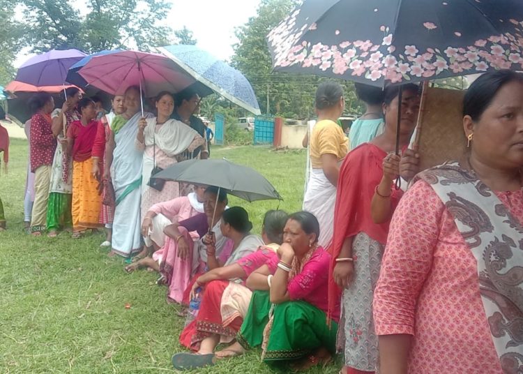 আজি পুৱা ৭-৩০ বজাৰ পৰা আৰম্ভ হৈছে কাৰ্বি আংলং স্বায়ত্তশাসিত পৰিষদৰ ত্ৰয়োদশ নিৰ্বাচন 1 আজি পুৱা ৭-৩০ বজাৰ পৰা আৰম্ভ হৈছে কাৰ্বি আংলং স্বায়ত্তশাসিত পৰিষদৰ ত্ৰয়োদশ নিৰ্বাচন