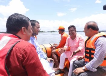 এসপ্তাহত তৃতীয়বাৰৰ বাবে বৰাক উপত্যকাক উপস্থিত ড° হিমন্ত বিশ্ব শৰ্মাঃ 5 এসপ্তাহত তৃতীয়বাৰৰ বাবে বৰাক উপত্যকাক উপস্থিত ড° হিমন্ত বিশ্ব শৰ্মাঃ