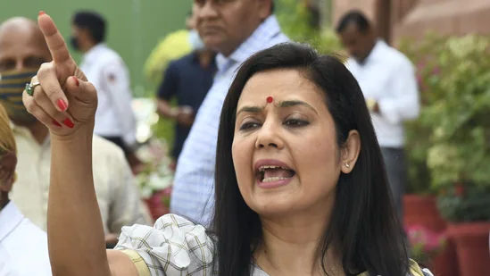 মহুৱা মৈত্ৰ বিতৰ্কিত টুইটৰ প্ৰসংগত কমলাক্ষ- জাকিৰৰ প্ৰতিক্ৰিয়া; ৰিপুন বৰাই দিলে স্পষ্টীকৰণ 1 মহুৱা মৈত্ৰ বিতৰ্কিত টুইটৰ প্ৰসংগত কমলাক্ষ- জাকিৰৰ প্ৰতিক্ৰিয়া; ৰিপুন বৰাই দিলে স্পষ্টীকৰণ