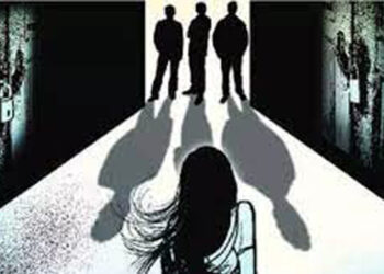মদ্যপান কৰা যুৱতীক নিজৰ ঘৰলৈ নি দলবদ্ধ ধৰ্ষণ কেব বাইক চালকৰ, গ্ৰেপ্তাৰ ৩