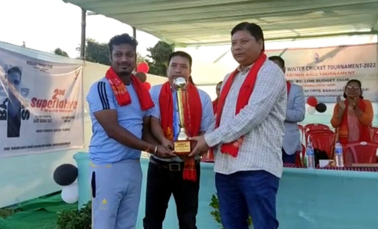 ডিমাপুৰ বুলছক পৰাজিত কৰি ৩য় উইন্টাৰ ক্ৰিকেট টুৰ্ণামেণ্টৰ খিতাপ অৰ্জন ডিফু ওৱাৰিৱৰ্ছৰ 1 ডিমাপুৰ বুলছক পৰাজিত কৰি ৩য় উইন্টাৰ ক্ৰিকেট টুৰ্ণামেণ্টৰ খিতাপ অৰ্জন ডিফু ওৱাৰিৱৰ্ছৰ