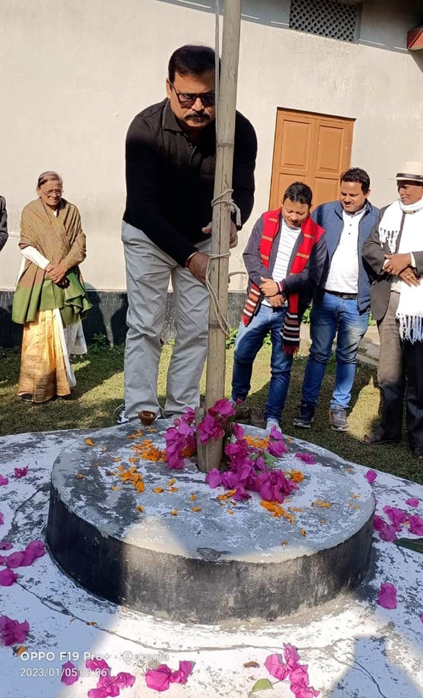 বোকাখাতত গোলাঘাট জিলা কবি সন্মিলনৰ ১১ সংখ্যক প্ৰতিষ্ঠা দিৱস উদযাপন: 3 গোলাঘাট জিলা কবি সন্মিলন