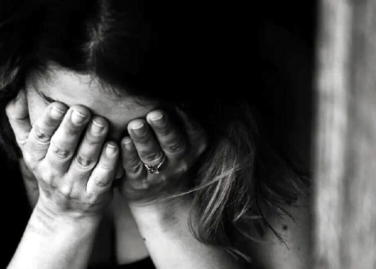 Gang Rape I ভূমি বিবাদৰ বাবেই দলিত যুৱতীক ‘গণ ধৰ্ষণ’, আৰক্ষীৰ বিৰুদ্ধে গাফিলতিৰ অভিযোগ 1 যুৱতীক ধৰ্ষণ, ভিডিঅ’ দেখুৱাই ব্লেকমেইলিং! অৱশেষত গ্ৰেপ্তাৰ দোকানৰ মালিক