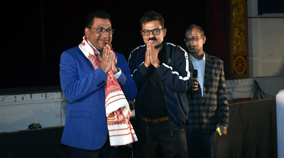 Nagaon I নগাঁৱত দৰ্শকক মুহিলে আমি ৭৯'ৰ 'আপোন মানুহ' নাটকে 3 আপোন মানুহ