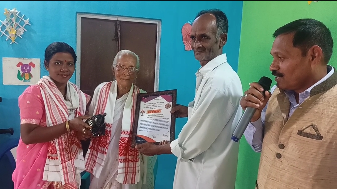 Bokakhat I বোকাখাতৰ ১নং পৰঙ্গনীয়া জ্যোতি প্ৰাথমিক বিদ্যালয়ত নাৰী দিৱস উদযাপন, ৩ সম্বৰ্ধনা জ্ঞাপনঃ 3 নাৰী দিৱস উদযাপন