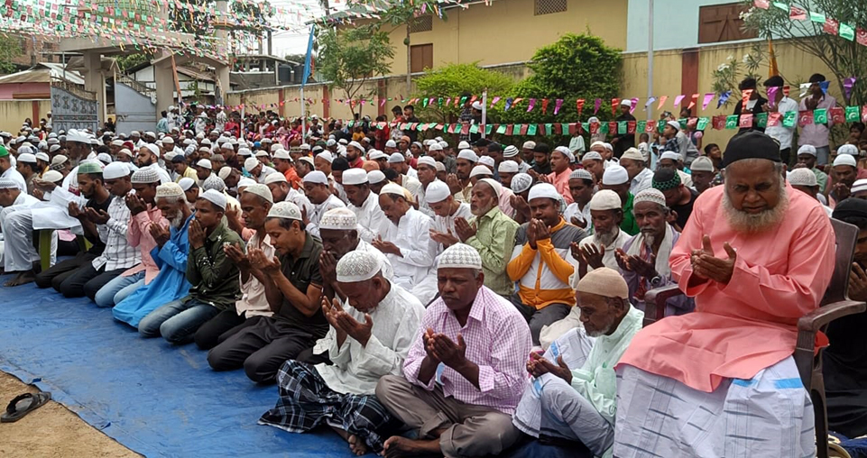 ডিফুত উলহ-মালহেৰে ঈদ ঊল ফিটৰ উদযাপন 4 Eidp1 1 | ASSAM TIMES POST