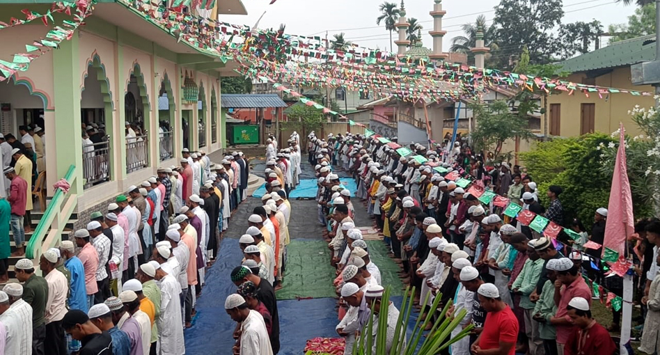 ডিফুত উলহ-মালহেৰে ঈদ ঊল ফিটৰ উদযাপন 2 Eidp3 1 | ASSAM TIMES POST