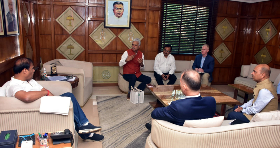 International Rice Research Organisation I ইৰিৰ (IRRI) সঞ্চালক প্ৰধানক অসমক ধান ৰপ্তানিকাৰী ৰাজ্য হিচাপে বিকশিত কৰিবলৈ আহ্বান মুখ্যমন্ত্ৰীৰ 4 cm2 1 | ASSAM TIMES POST