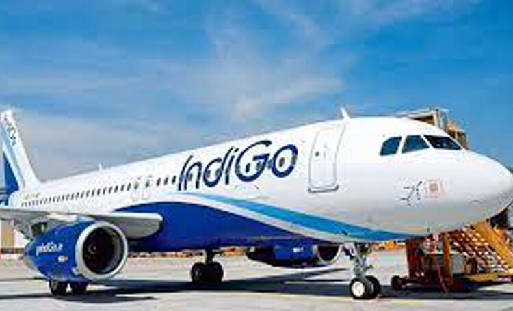 Emergency Landing I ১৩৭ জন যাত্ৰীৰ সৈতে হায়দৰাবাদত জৰুৰী অৱতৰণ, বাৰাণসী অভিমুখী বিমানত যান্ত্ৰিক সমস্যা 1 Emergency Landing I ১৩৭ জন যাত্ৰীৰ সৈতে হায়দৰাবাদত জৰুৰী অৱতৰণ, বাৰাণসী অভিমুখী বিমানত যান্ত্ৰিক সমস্যা