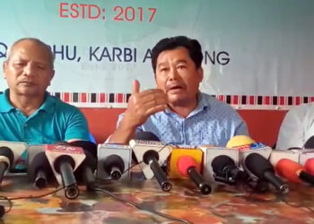 কাৰ্বি আংলঙত সৌৰশক্তি প্ৰকল্পৰ ভূমি প্ৰদানৰ বিৰোধিতা : জেচিচিপিএৰ সংবাদমেল