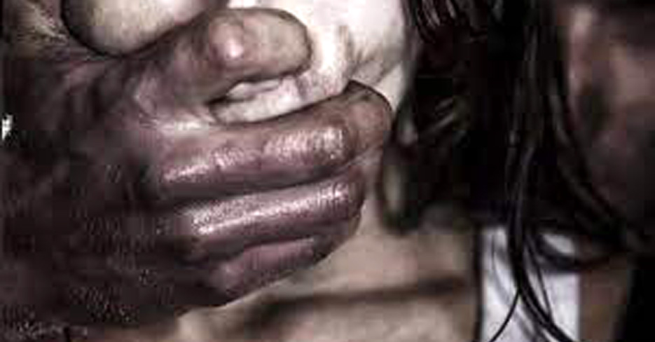 Male Nurse I বয়স্ক ৰোগীৰ সৈতে বলপূৰ্বক ‘বিকৃত’ যৌনাচাৰ! কৰ্ণাটকত গ্ৰেপ্তাৰ ১৯ বছৰীয়া পুৰুষ নাৰ্ছ 3 ‘বিকৃত’ যৌনাচাৰ