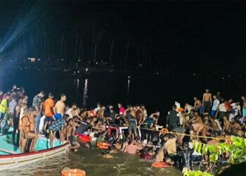 Kerala Tourist Boat Tragedy I কেৰালাত পৰ্যটকভৰ্তি নাও ডুবি কমেও ২২ জন লোকৰ মৃত্যু