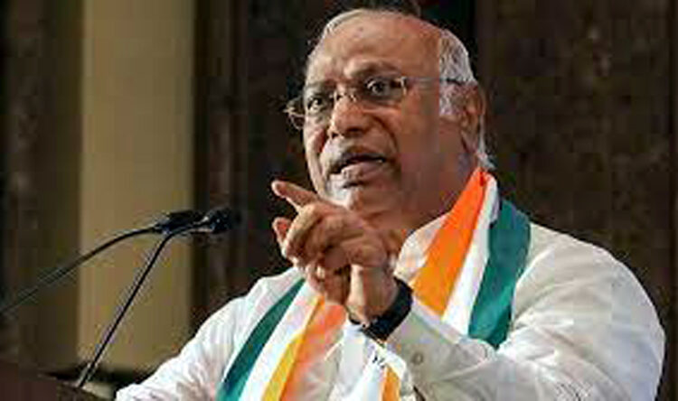 কংগ্রেছ সভাপতিৰ বিৰুদ্ধে ১০০ কোটিৰ মানহানিৰ গোচৰ 1 কংগ্রেছ সভাপতিৰ বিৰুদ্ধে ১০০ কোটিৰ মানহানিৰ গোচৰ