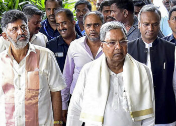 কৰ্ণাটকত আৰু ২৪ মন্ত্ৰীৰ শপত গ্ৰহণ, পূৰ্ণাংগ হ'ল সিদ্দাৰমাইয়াৰ মন্ত্ৰীসভা 3 কৰ্ণাটকত আৰু ২৪ মন্ত্ৰীৰ শপত গ্ৰহণ, পূৰ্ণাংগ হ’ল সিদ্দাৰমাইয়াৰ মন্ত্ৰীসভা