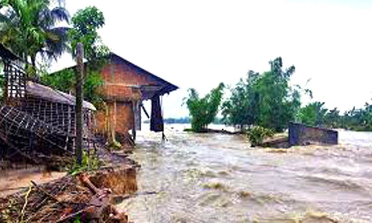 Assam Flood I ৰাজ্যত বানত মৃত্যু দুজনৰ, ৪ লাখৰো অধিক লোক ক্ষতিগ্ৰস্ত