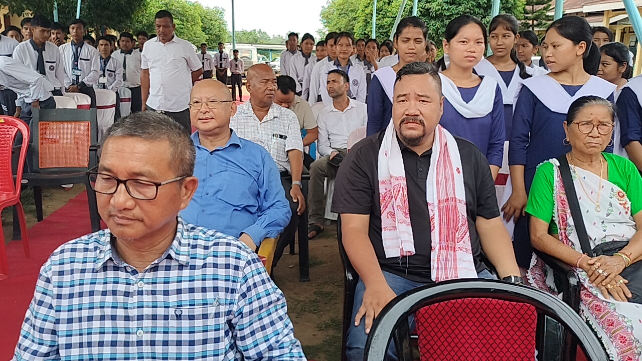Amrit Mahotsav I ডিফু চৰকাৰী বালক উচ্চতৰ মাধ্যমিক বিদ্যালয়ত বীৰসকলৰ স্মৃতিত স্থায়ী ফলকৰ উদ্ধোধন 3 DIPHU FALAKP2 | ASSAM TIMES POST