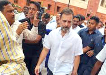 Rahul in Lok Sabha I সংসদত অনাস্থা বিতৰ্কত অংশগ্ৰহণ ৰাহুল গান্ধীৰ, মণিপুৰ বিষয়ত মোডীক আক্ৰমণ 8 Rahul in Lok Sabha I সংসদত অনাস্থা বিতৰ্কত অংশগ্ৰহণ ৰাহুল গান্ধীৰ, মণিপুৰ বিষয়ত মোডীক আক্ৰমণ