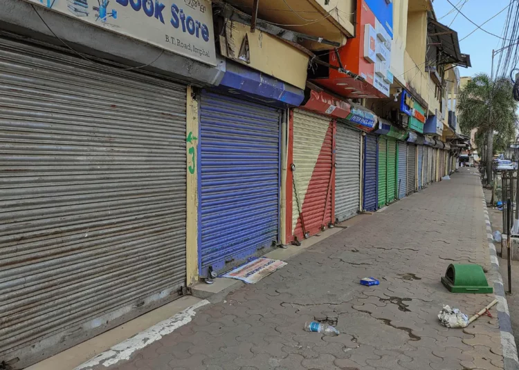 Protestors in Manipur are calling for a 48-hour bandh to demand the release of five youths. 1 Protestors in Manipur are calling for a 48-hour bandh to demand the release of five youths.