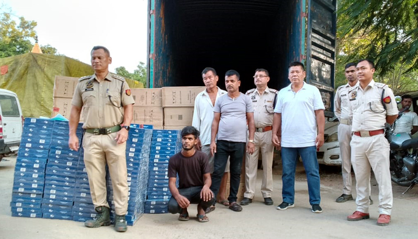 Burmese Cigarette Rescue I খটখটীত ৫০ লক্ষ্যাধিক টকাৰ অবৈধ বাৰ্মিজ চিগাৰেটসহ সৰবৰাহকাৰী আটক 3 খটখটী