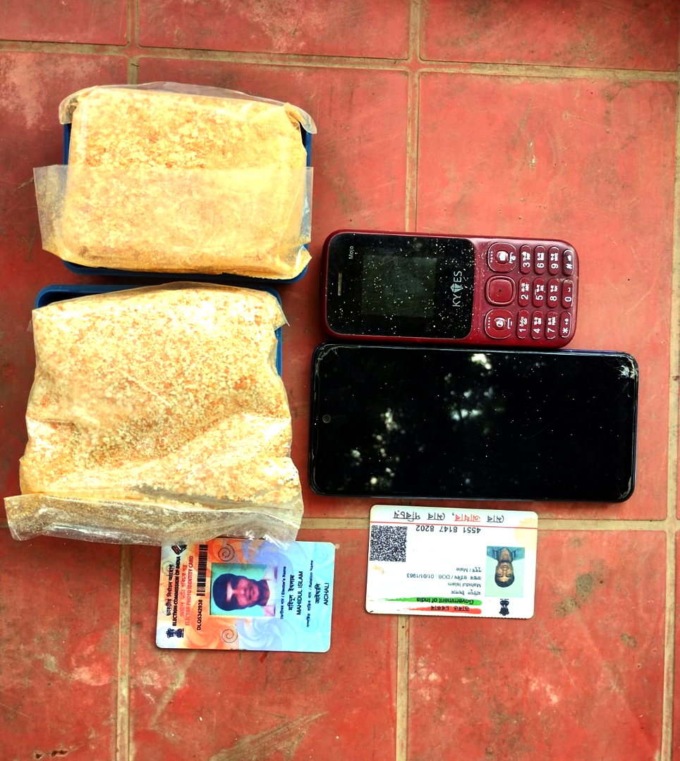 Heroin recovered I খটখটীত পুনৰ হেৰ'ইনসহ এজন সৰবৰাহকাৰী আটক 2 খটখটী
