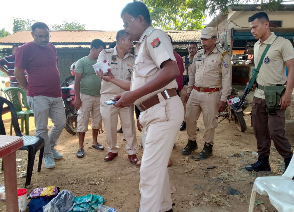 Heroin recovered I খটখটীত পুনৰ হেৰ'ইনসহ এজন সৰবৰাহকাৰী আটক 3 khatp2 1 | ASSAM TIMES POST