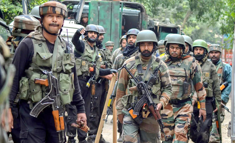 Manipur violence I সন্ত্ৰাসবাদীৰ বিৰুদ্ধে অসম ৰাইফলছৰ ৰুদ্ধশ্বাস অভিযান, ভিডিঅ’ মুকলি 3 সন্ত্ৰাসবাদী