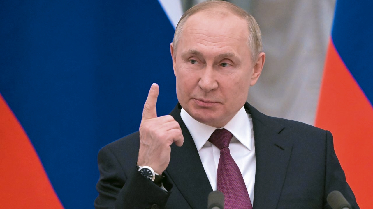 Russian president Vladimir Putin I ৮ টাতকৈ অধিক সন্তান জন্ম দিয়ক, ৰাছিয়ান মহিলাক আহ্বান পুটিনৰ 3 ৰাছিয়ান মহিলাক আহ্বান পুটিনৰ