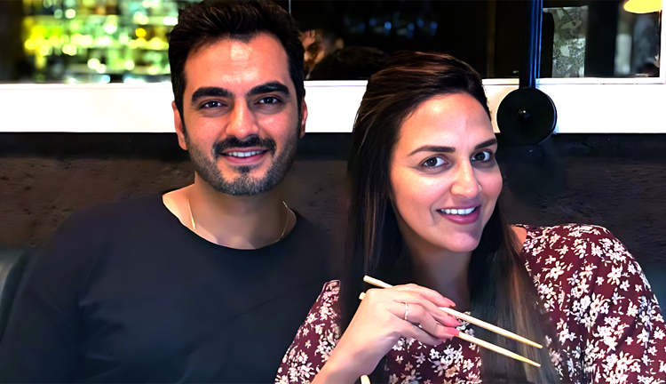 Esha Deol divorce : ১২ বছৰীয়া দাম্পত্য জীৱনৰ অন্ত পেলালে ঈষা দেওলে, কাৰণ কি? 1 Esha Deol divorce : ১২ বছৰীয়া দাম্পত্য জীৱনৰ অন্ত পেলালে ঈষা দেওলে, কাৰণ কি?