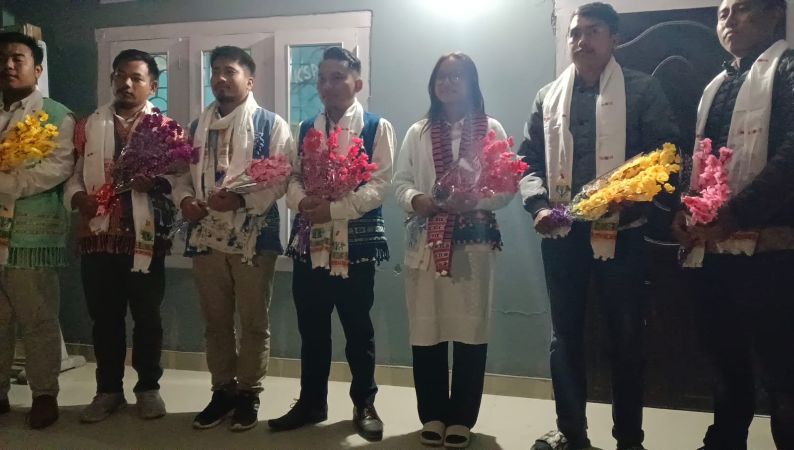 অসম বিশ্ববিদ্যালয় ডিফু চৌহদ নিৰ্বাচনত কেএছএ ইংলংফ' গোটৰ বৃহৎ জয়কলৈ ডিফুত সংবাদমেল 3 কেএছএ ইংলংফ' গোটৰ বৃহৎ জয়