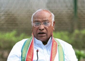Lok sabha elections 2024 I বিজেপিয়ে ১০০খন আসনো অতিক্ৰম কৰিব নোৱাৰিব, লোকসভা নিৰ্বাচনৰ পূৰ্বে খাৰ্গেৰ দাবী 3 Lok sabha elections 2024 I বিজেপিয়ে ১০০খন আসনো অতিক্ৰম কৰিব নোৱাৰিব, লোকসভা নিৰ্বাচনৰ পূৰ্বে খাৰ্গেৰ দাবী