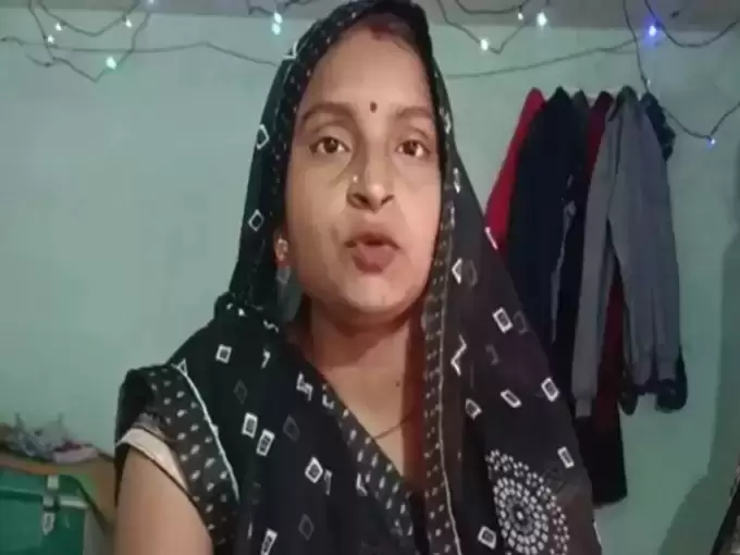 ৩০০ টকাত চলিছিল পৰিয়াল! আজি ইউটিউবত ইংৰাজী শিক্ষা দি চৰকাৰী চাকৰিৰ তুলনাত অধিক উপাৰ্জন কৰিছে যশোদাই 3 ৩০০ টকাত চলিছিল পৰিয়াল! আজি ইউটিউবত ইংৰাজী শিক্ষা দি চৰকাৰী চাকৰিৰ তুলনাত অধিক উপাৰ্জন কৰিছে যশোদাই
