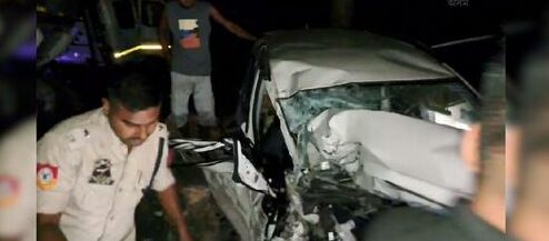 Fatal Collision Between Maruti Artiga and Gas Cylinder Truck in Jokhalabandha: One Dead, Two Severely Injured 3 Fatal Collision Between Maruti Artiga and Gas Cylinder Truck in Jokhalabandha: One Dead, Two Severely Injured