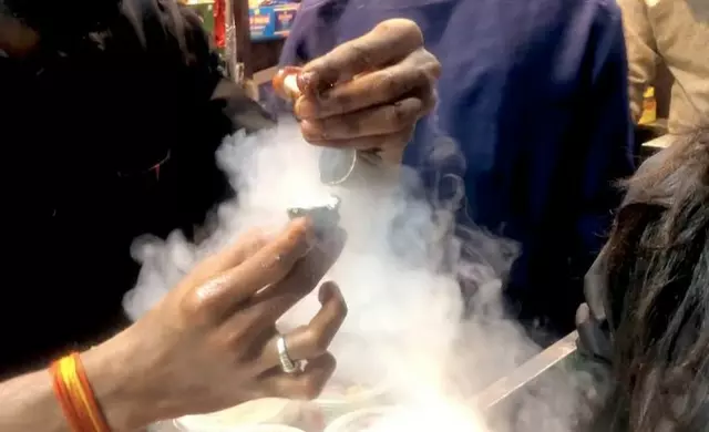 Shocking Incident: 12-Year-Old Hospitalized Due to Smoking Pan - A Harrowing Tale of Liquid Nitrogen Mishap 1 Shocking Incident: 12-Year-Old Hospitalized Due to Smoking Pan – A Harrowing Tale of Liquid Nitrogen Mishap