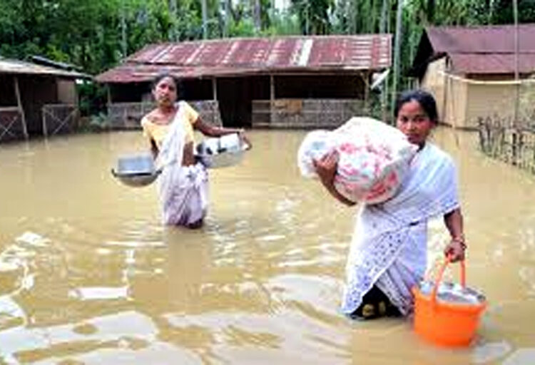 Flood in Assam : বছৰৰ প্ৰথমটো বানত ১৪ জনৰ মৃত্যু, প্লাবিত ন ন অঞ্চল 1 Flood in Assam : বছৰৰ প্ৰথমটো বানত ১৪ জনৰ মৃত্যু, প্লাবিত ন ন অঞ্চল