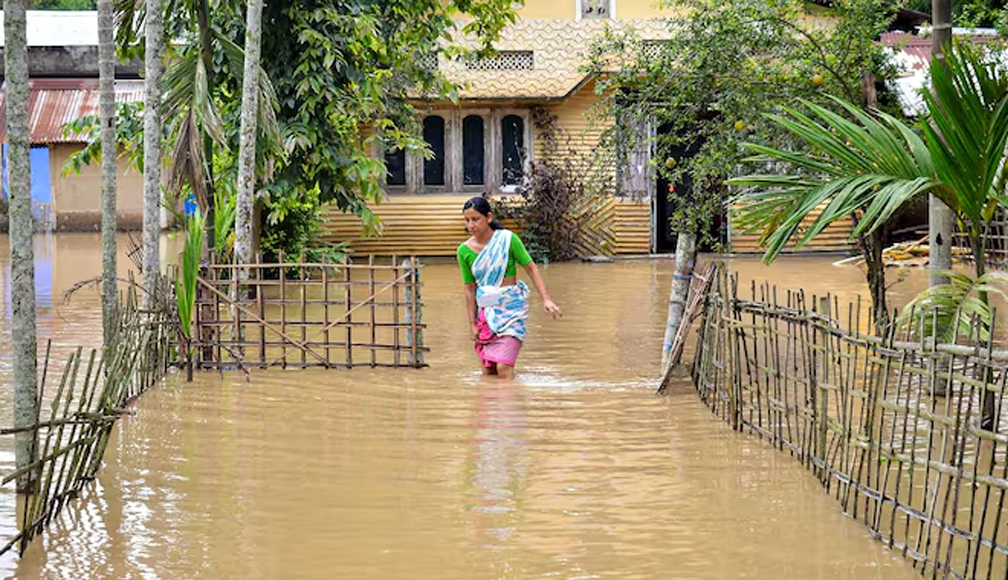 Assam Floods : চলিত বানত মৃত্যুৰ সংখ্যা ৪৬ জনলৈ বৃদ্ধি, বুধবাৰে মৃত্যু ৮ জনৰ 4 flood | ASSAM TIMES POST