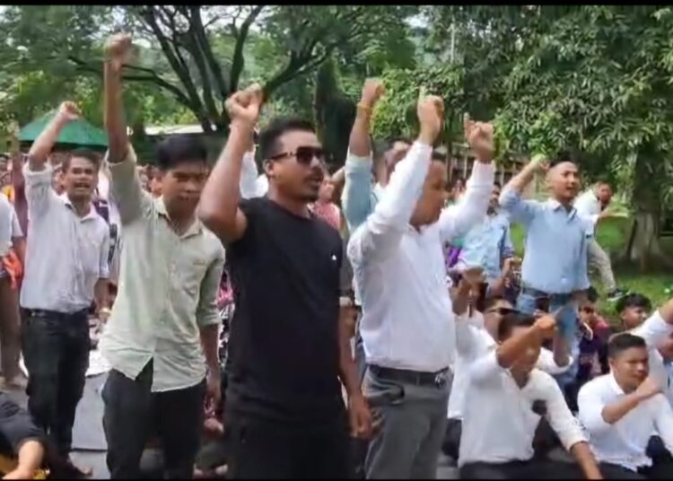 "Unrest in Baithalangso: Karbi Students' Association Locks Down GM's Office Over Mass Dismissal of Local Youths" 1 “Unrest in Baithalangso: Karbi Students’ Association Locks Down GM’s Office Over Mass Dismissal of Local Youths”