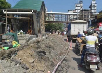 Guwahati’s Paltan Bazar Foot Overbridge Disrupts Junction Design – A City in Chaos?