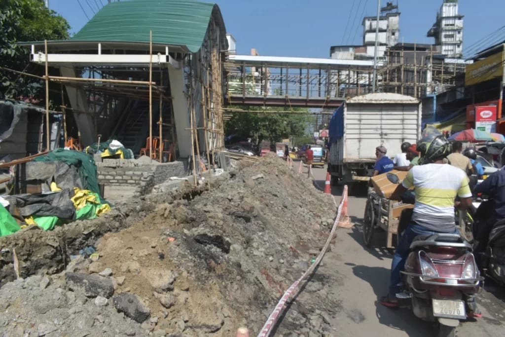 Guwahati’s Paltan Bazar Foot Overbridge Disrupts Junction Design – A City in Chaos? 3 A City in Chaos?