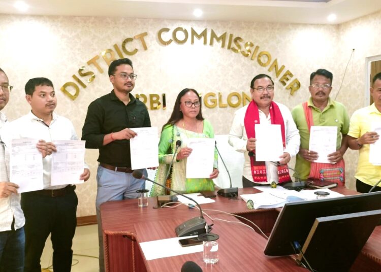 Karbi Anglong's District Commissioner Reveals the 2024-2025 Draft Photo Electoral Roll: Advancing Voter Engagement and Transparency 1 Karbi Anglong’s District Commissioner Reveals the 2024-2025 Draft Photo Electoral Roll: Advancing Voter Engagement and Transparency