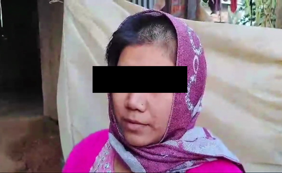 Tripura Woman Harassment : ঋণ পৰিশোধ নকৰাৰ শাস্তি, এগৰাকী মহিলাক প্ৰহাৰ কৰি মুণ্ডন এদল মহিলাৰ 3 Tri | ASSAM TIMES POST