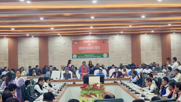 ৰাষ্ট্ৰীয় বাজেটৰ ওপৰত স্বায়ত্তশাসিত পৰিষদৰ চিইএমৰ অধ্যক্ষতাত পৰ্যালোচনা সভা: 1 ৰাষ্ট্ৰীয় বাজেটৰ ওপৰত স্বায়ত্তশাসিত পৰিষদৰ চিইএমৰ অধ্যক্ষতাত পৰ্যালোচনা সভা: