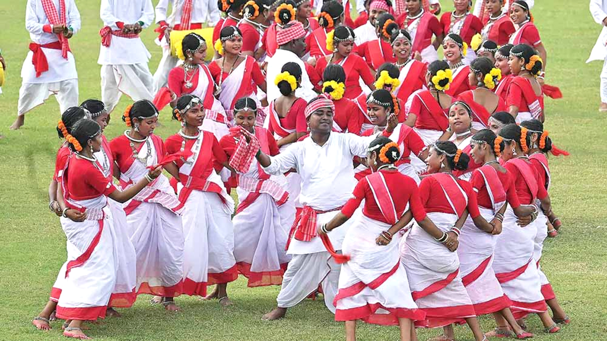 Assam Govt Jhumoir Binondia : ২৪ ফেব্ৰুৱাৰীত প্ৰধানমন্ত্ৰীৰ উপস্থিতিত চাহ জনগোষ্ঠীয়ে গঢ়িব অভিলেখ, মুখ্যমন্ত্ৰীৰ প্ৰস্তুতি পৰ্যালোচনা 3 jumur 1 | ASSAM TIMES POST