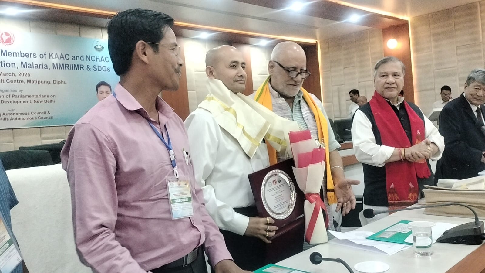 সাংসদ ভূৱনেশ্বৰ কলিতাৰ উপস্থিতিত ডিফুত কাৰ্বি আংলং-উত্তৰ কাছাৰ স্বায়ত্ত শাসিত পৰিষদৰ কৰ্মশালা সম্পন্ন: 2 সাংসদ ভূৱনেশ্বৰ কলিতাৰ উপস্থিতিত ডিফুত কাৰ্বি আংলং-উত্তৰ কাছাৰ স্বায়ত্ত শাসিত পৰিষদৰ কৰ্মশালা সম্পন্ন