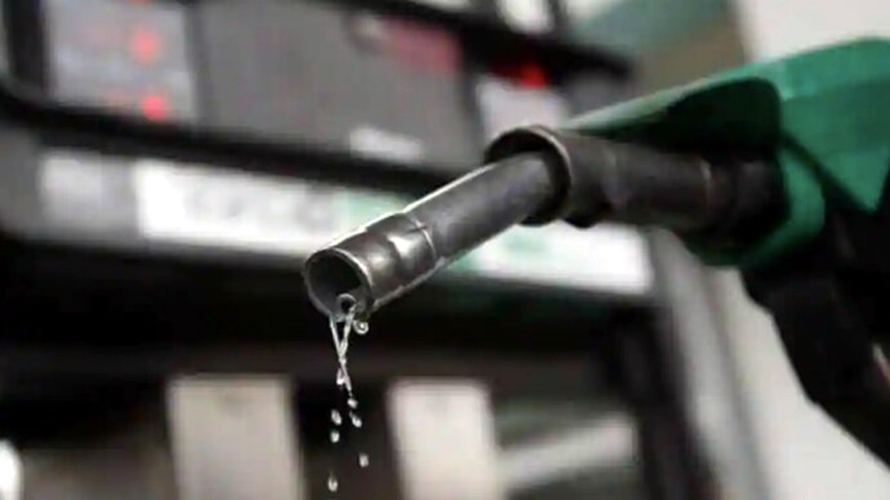 India fuel crisis I ঔদ্যোগিক আৰু বাণিজ্যিক প্ৰতিষ্ঠানসমূহক সাধাৰণ পাম্পৰ পৰা একেলগে পেট্ৰ'ল-ডিজেল ক্ৰয়ত বাধা কেন্দ্ৰৰ 3 India fuel crisis I