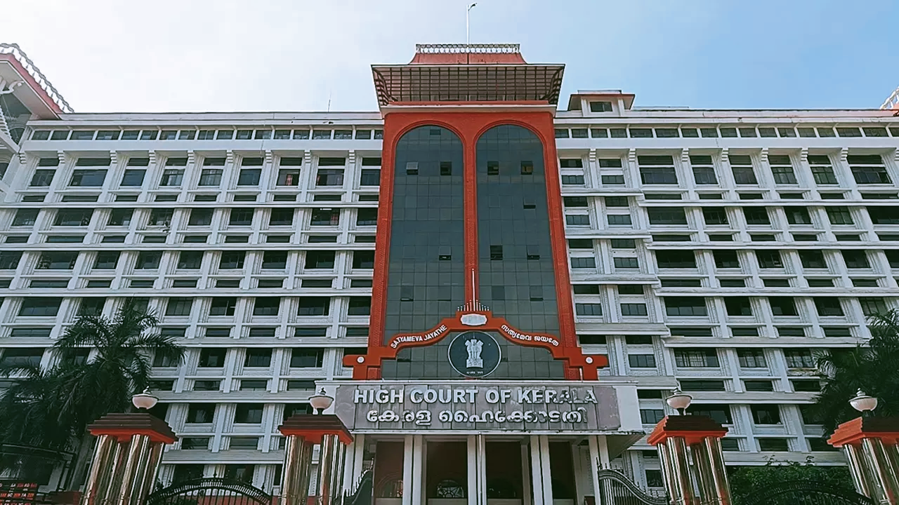 Kerala High Court I এজন অপৰাধী চিৰদিনৰ বাবে অপৰাধী নহয়, বাল্মিকীৰ উদাহৰণেৰে কেৰালা উচ্চ ন্যায়ালয় 3 Kerala High Court I